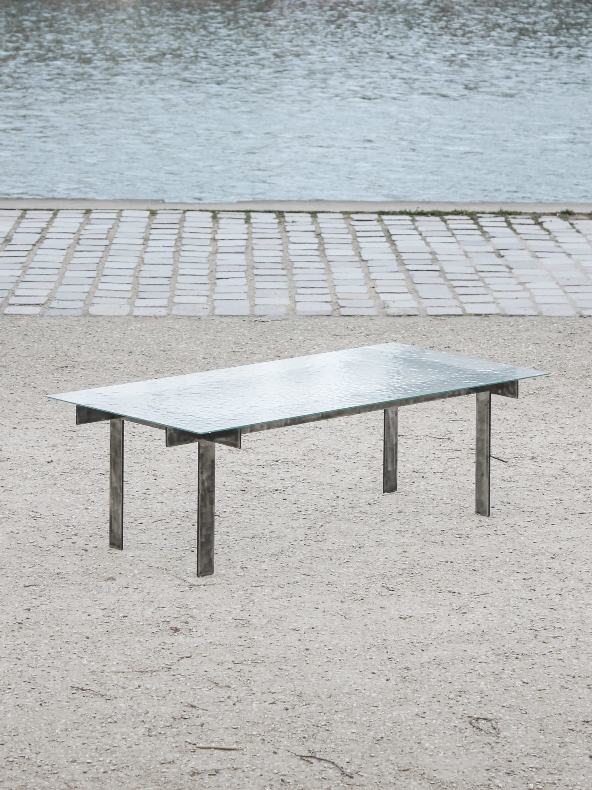 D01 : Removable steel table made from unused scraps